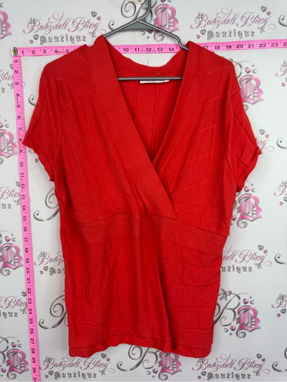 Ricki's T-shirt bandage style Red Short Sleeve V-Neck Knit Top